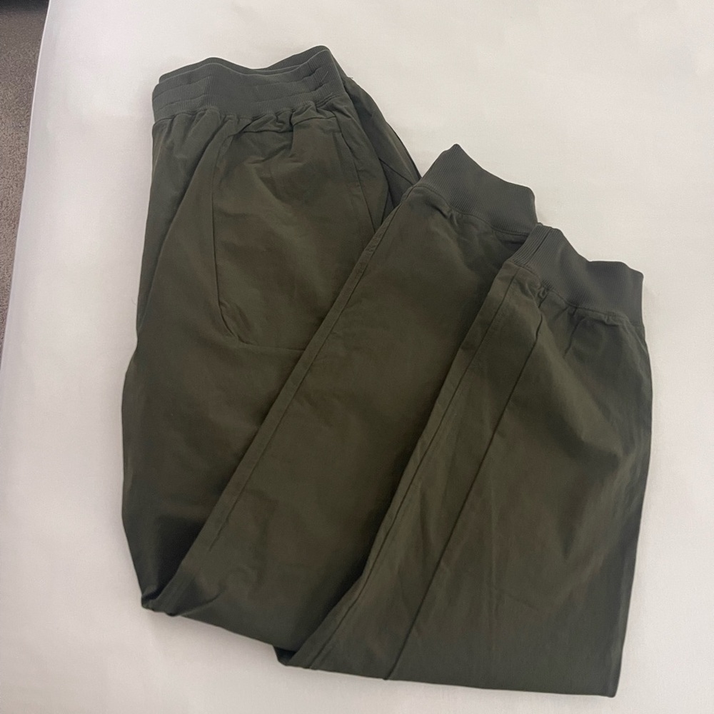 Men's Alo Olive Green Pants